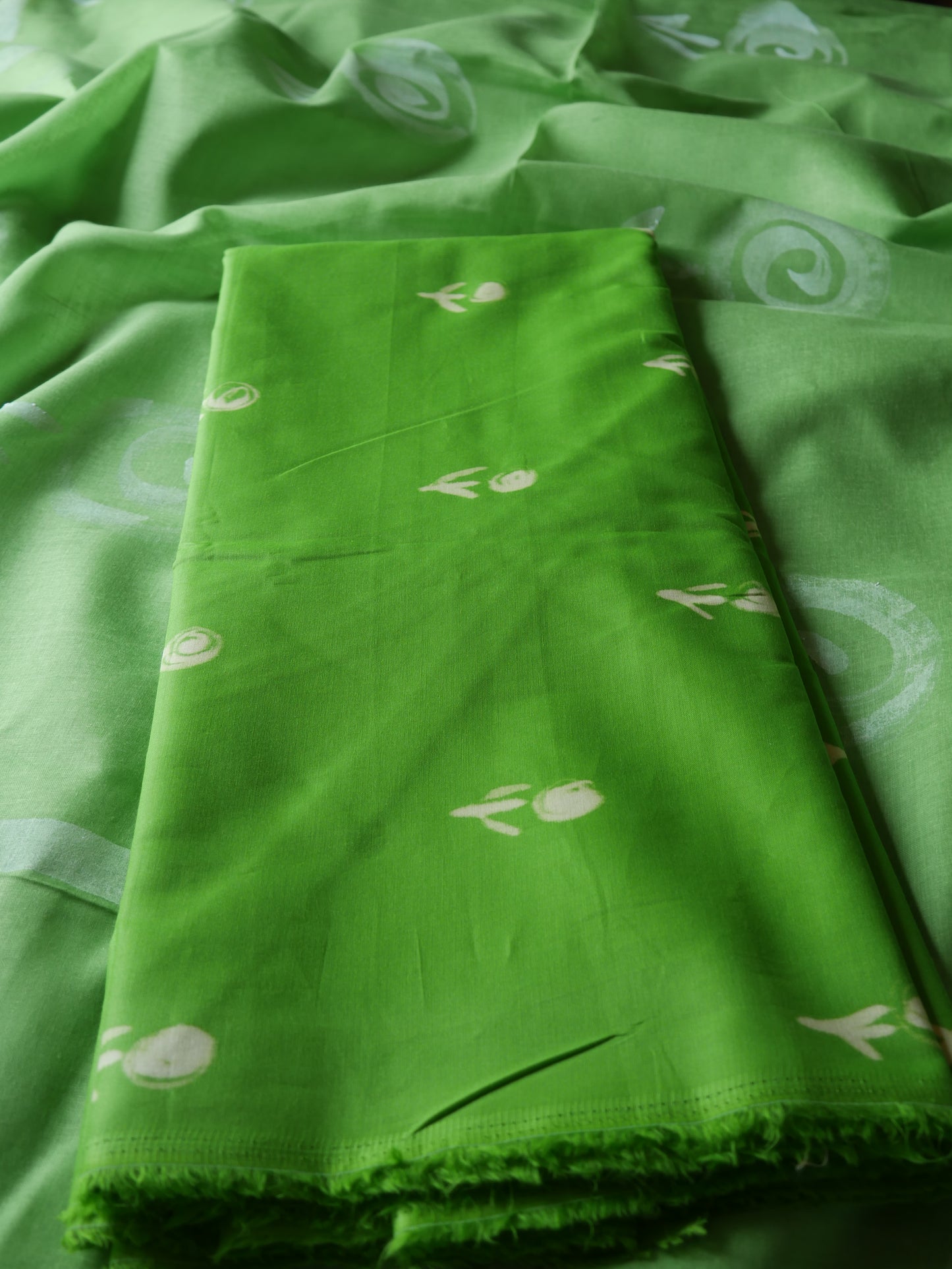 Parrot Green pure jam cotton handblock shibori suit